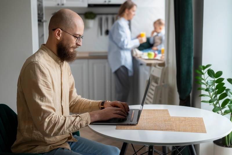 Баланс между работой и