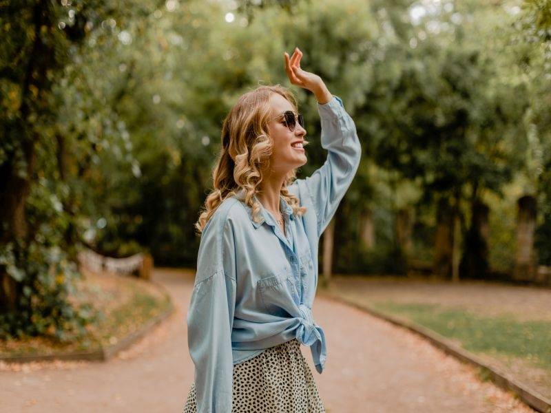 Более счастливая страна также